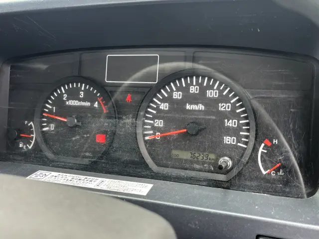 いすゞ エルフ TPG-NJR85A(2WD)の写真28
