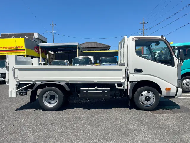 トヨタ ダイナ TKG-XZC605(2WD)の写真4