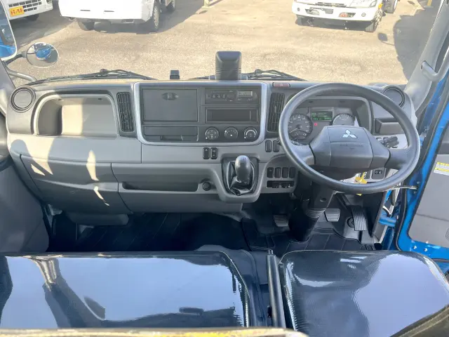 三菱 キャンター TPG-FBA20(2WD)の写真13