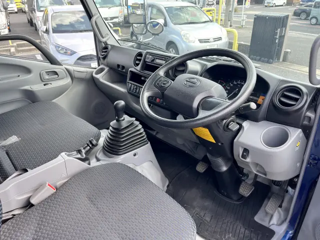 日野 デュトロ 2RG-XZU605M(2WD)の写真12