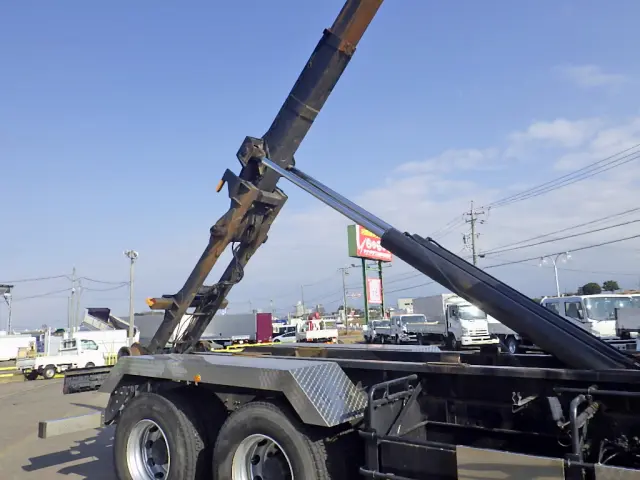 ＵＤ クオン QKG-CW5YL(6x4)の写真32