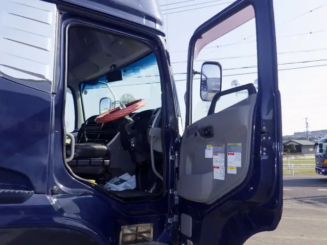 ＵＤ クオン QKG-CW5YL(6x4)の写真39