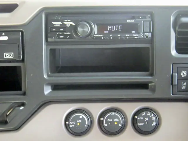 ＵＤ クオン 2RG-CD5FA(6x2)の写真22