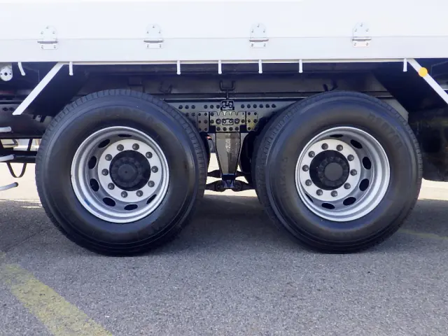 ＵＤ クオン 2RG-CD5FA(6x2)の写真35