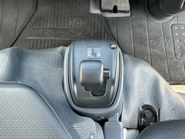 いすゞ エルフ TKG-NHS85A(4WD)の写真21