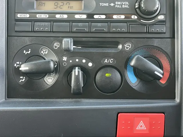 いすゞ エルフ TKG-NHS85A(4WD)の写真24