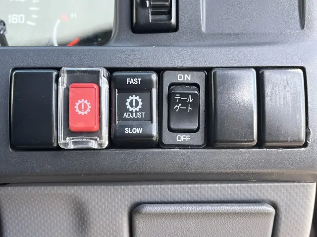 いすゞ エルフ TKG-NHS85A(4WD)の写真26