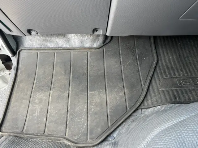 いすゞ エルフ TKG-NHS85A(4WD)の写真31