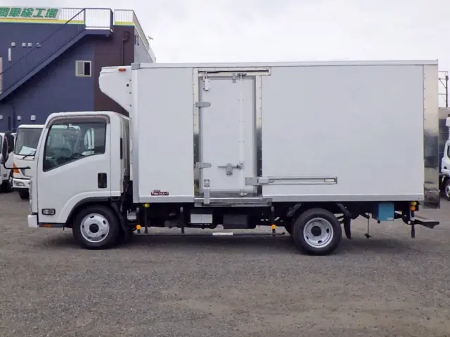 いすゞ エルフ 2PG-NMS88AN(4WD)の写真4