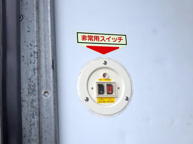 いすゞ エルフ 2PG-NMS88AN(4WD)の写真11