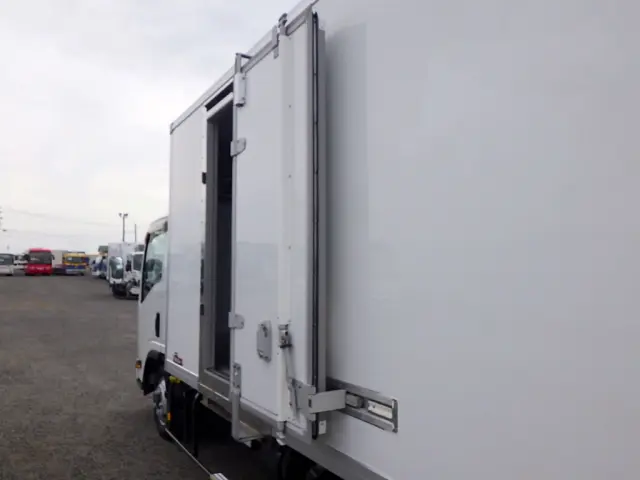 いすゞ エルフ 2PG-NMS88AN(4WD)の写真30