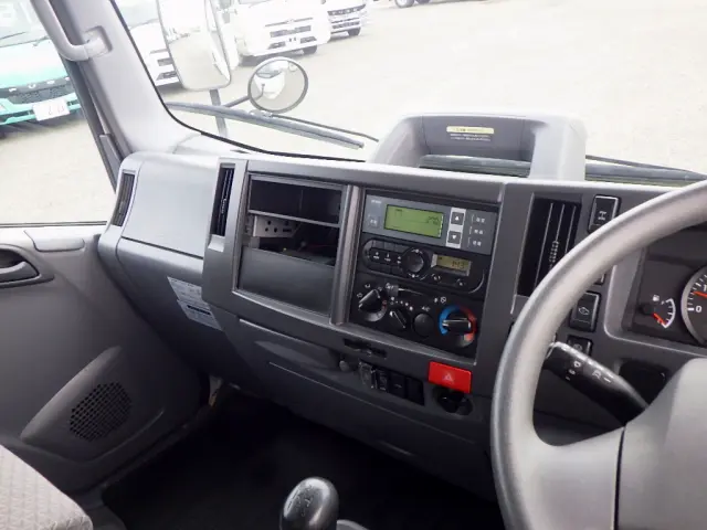 いすゞ エルフ 2PG-NMS88AN(4WD)の写真46