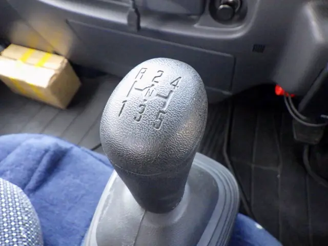 いすゞ エルフ 2RG-NHS88A(4WD)の写真13