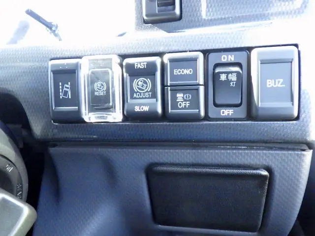 いすゞ エルフ 2RG-NHS88A(4WD)の写真18