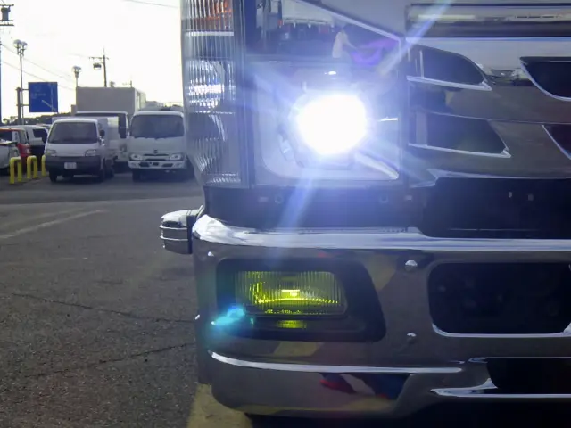 いすゞ エルフ 2RG-NHS88A(4WD)の写真26