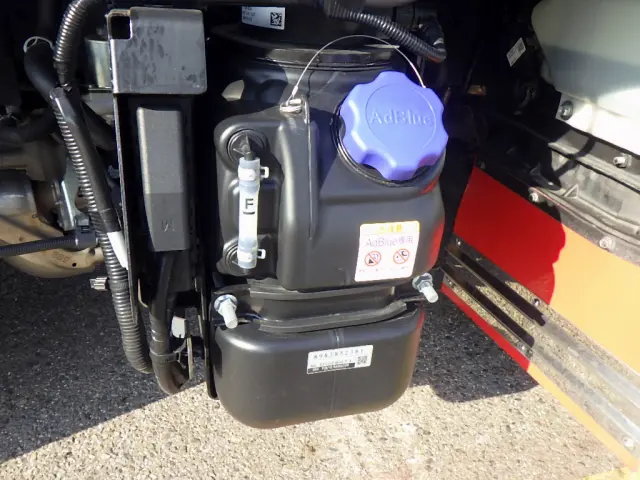 いすゞ エルフ 2RG-NHS88A(4WD)の写真36