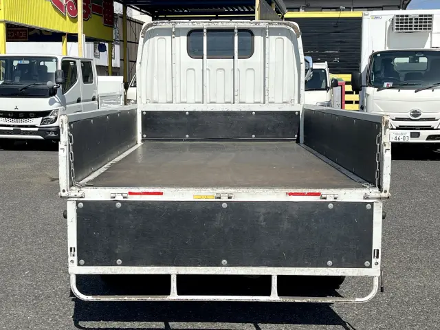 三菱 キャンター 2TG-FBA00(2WD)の写真6