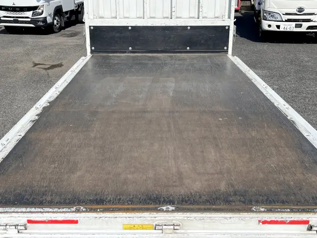 三菱 キャンター 2TG-FBA00(2WD)の写真9