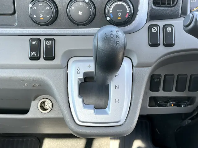 三菱 キャンター 2TG-FBA00(2WD)の写真16