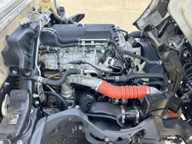 三菱 キャンター 2TG-FBA00(2WD)の写真28