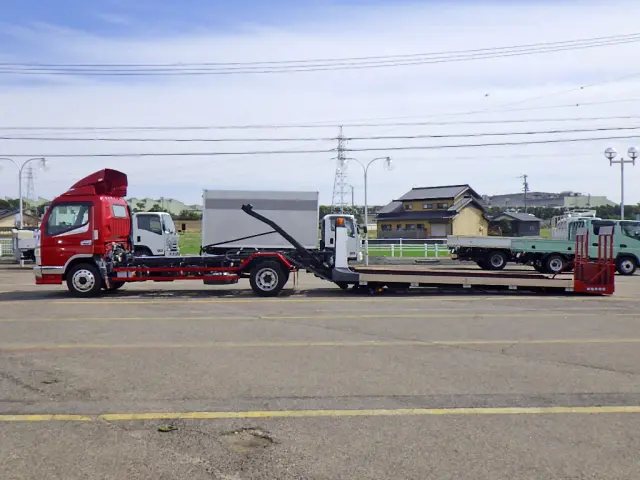 三菱 キャンター 2PG-FEB80(2WD)の写真4