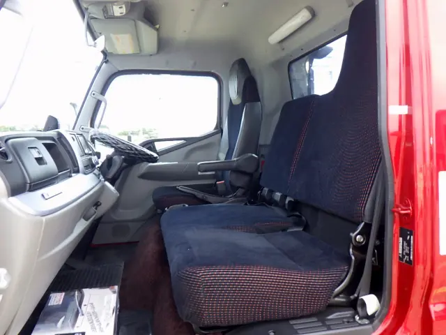 三菱 キャンター 2PG-FEB80(2WD)の写真13