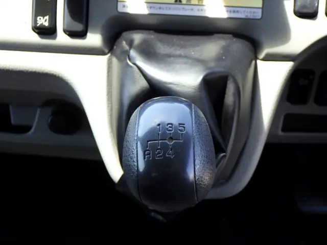 三菱 キャンター 2RG-FEB80(2WD)の写真14