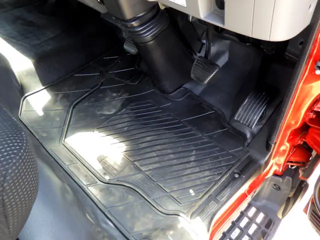 三菱 キャンター 2RG-FEB80(2WD)の写真25