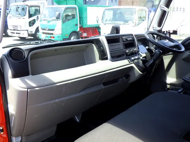 三菱 キャンター 2RG-FEB80(2WD)の写真45