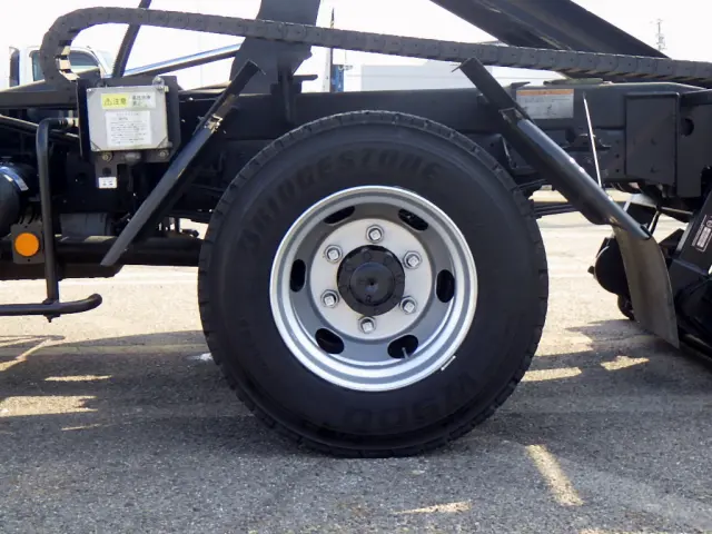 三菱 キャンター 2PG-FEB80(2WD)の写真24