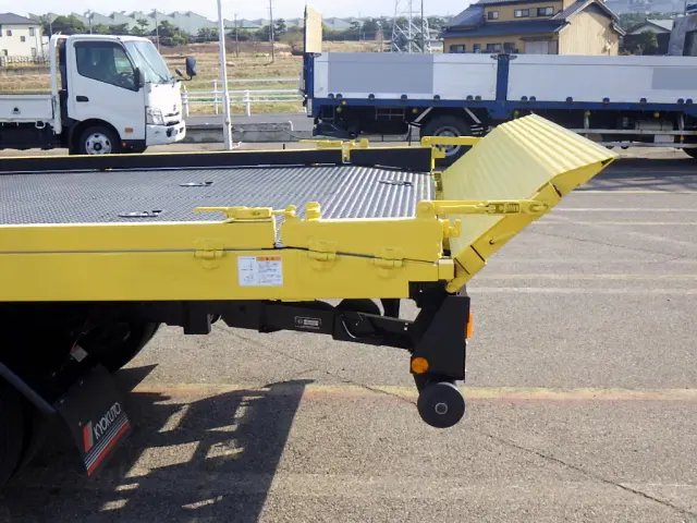 三菱 キャンター 2PG-FEB80(2WD)の写真31