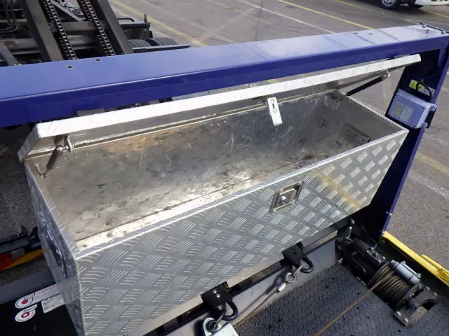 三菱 キャンター 2PG-FEB80(2WD)の写真35