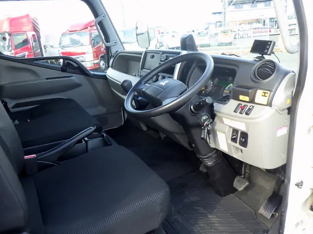 三菱 キャンター 2PG-FEB80(2WD)の写真44