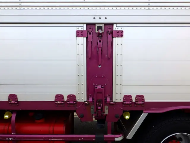 ＵＤ クオン 2PG-CG5CA(8x4)の写真38