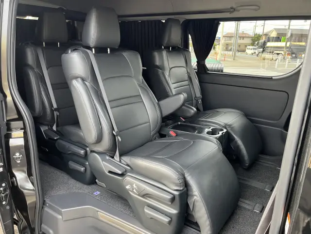 トヨタ ハイエース 3BA-TRH219W改(4WD)の写真11