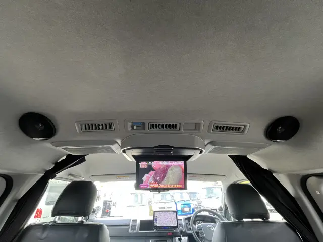 トヨタ ハイエース 3BA-TRH219W改(4WD)の写真13