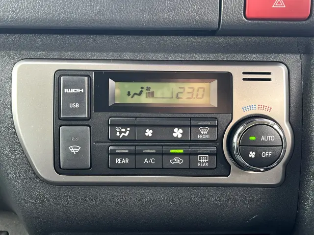 トヨタ ハイエース 3BA-TRH219W改(4WD)の写真26