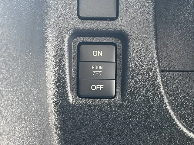 トヨタ ハイエース 3BA-TRH219W改(4WD)の写真31