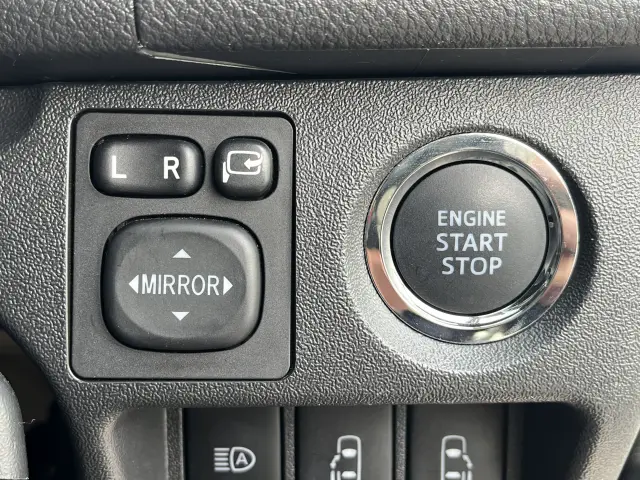 トヨタ ハイエース 3BA-TRH219W改(4WD)の写真32