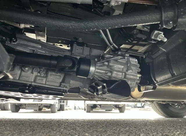 トヨタ ハイエース 3BA-TRH219W改(4WD)の写真39