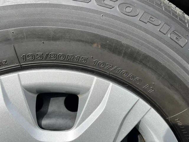 トヨタ ハイエース 3BA-TRH219W改(4WD)の写真43