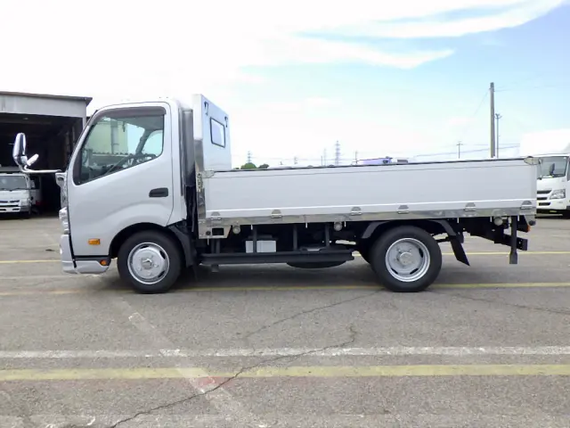 トヨタ ダイナ TKG-XZU700(2WD)の写真6