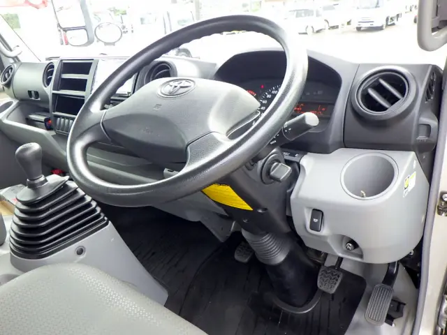 トヨタ ダイナ TKG-XZU700(2WD)の写真13