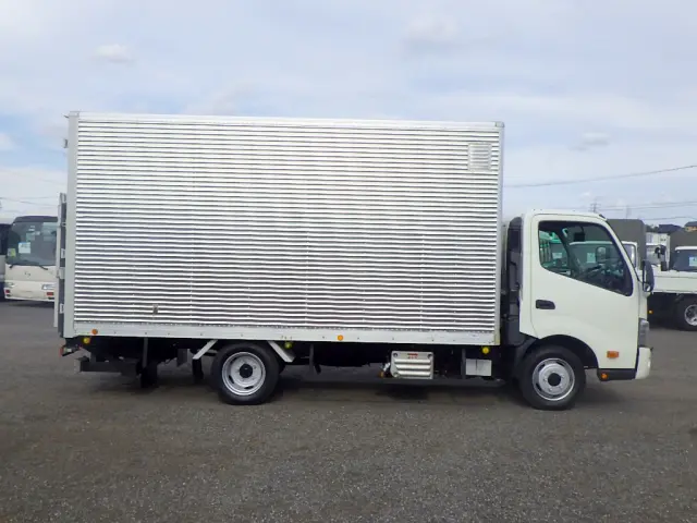 トヨタ ダイナ 2KG-XZU775(4WD)の写真5