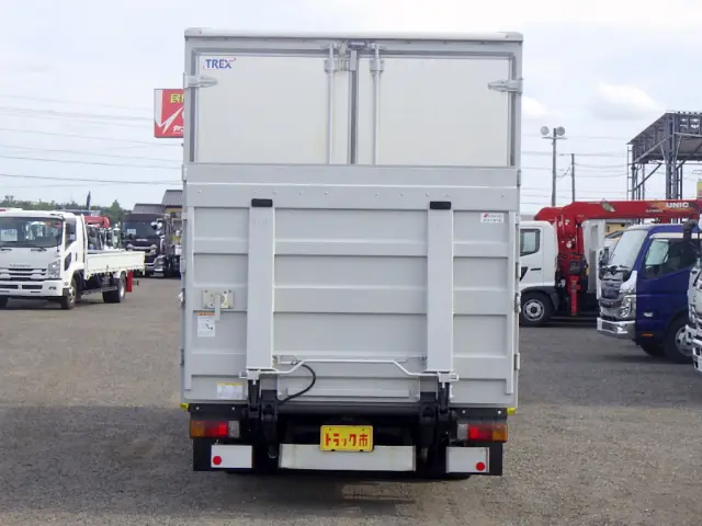 トヨタ ダイナ 2KG-XZU775(4WD)の写真6