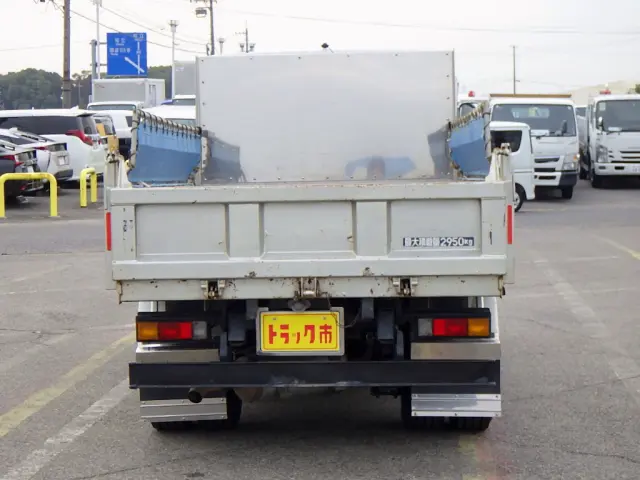 三菱 キャンター TPG-FBA60(2WD)の写真6