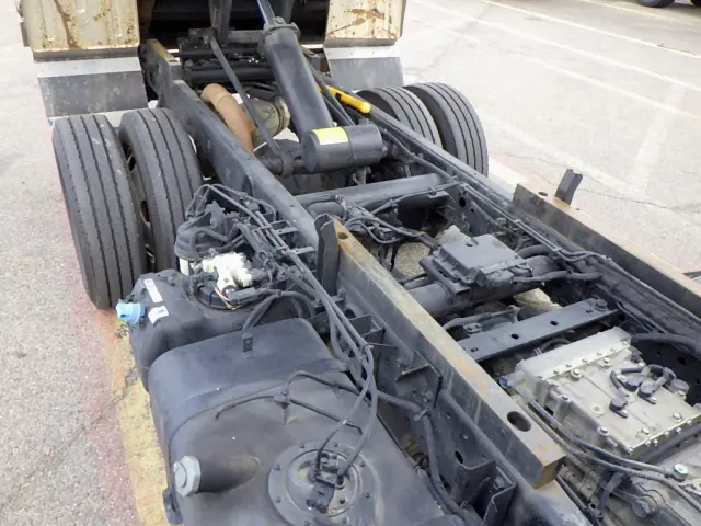 三菱 キャンター TPG-FBA60(2WD)の写真13