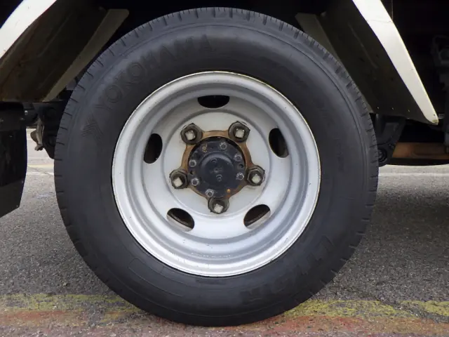 三菱 キャンター TPG-FBA60(2WD)の写真22