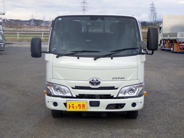 トヨタ ダイナ 2RG-XZU605(2WD)の写真3