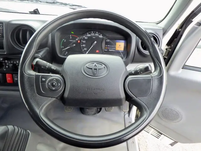 トヨタ ダイナ 2RG-XZU605(2WD)の写真13